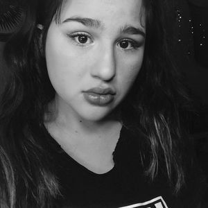 Meet your Posher, Jade