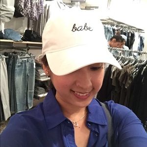 Meet your Posher, Laura kaye