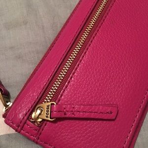 Leather Fossil wallet - Hot pink