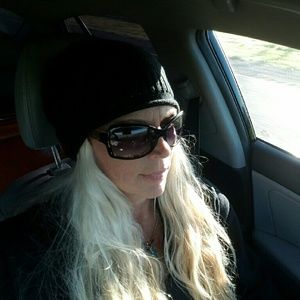 Meet your Posher, Molly