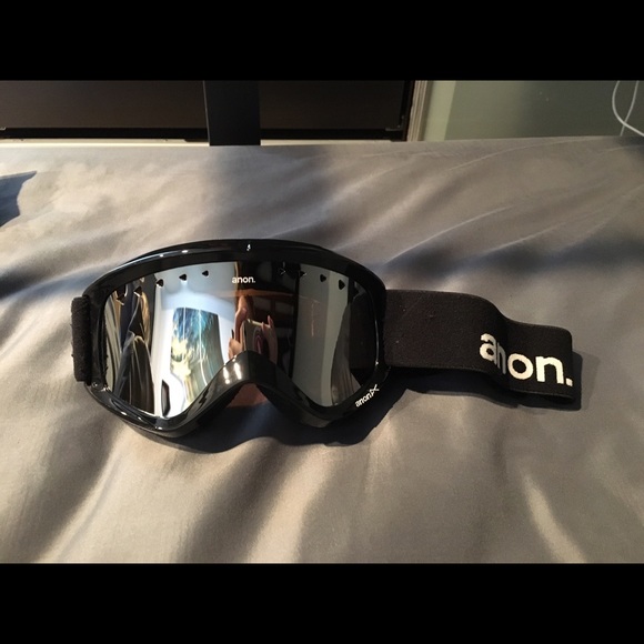 Anon snow goggles