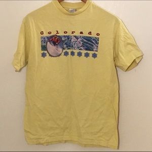 Ski Snow Colorado Tourist Yellow T-Shirt Size M