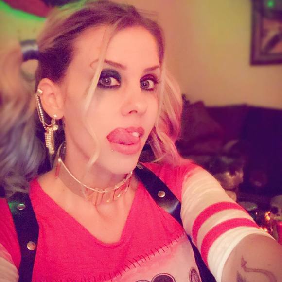 Meet your Posher, Amy - Picture 1 of 1