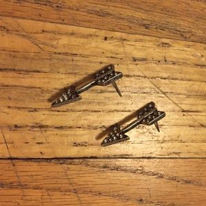 ⭐️Jeweled arrow earrings⭐️
