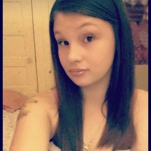 Meet your Posher, Briana