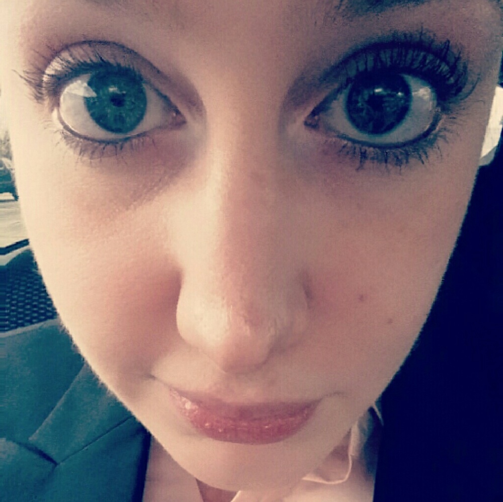 Meet your Posher, Danielle