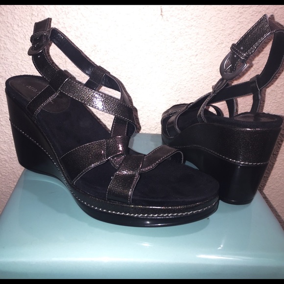 Aerosoles Strappy Wedges size 6 1/2