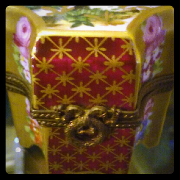 Collector limogue box