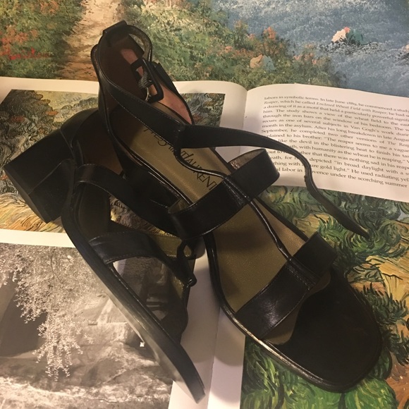 Yves Saint Laurent Sandals - Picture 2 of 4