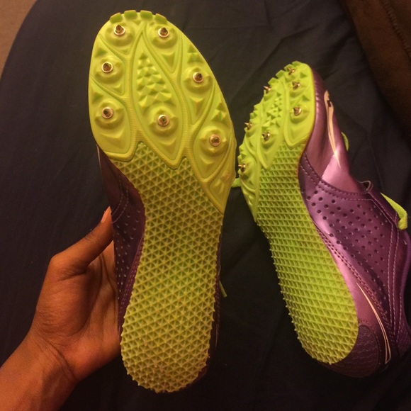 Woman's sacony track spikes size 8 - Picture 3 of 3
