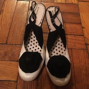 Chinese Laundry retro pumps