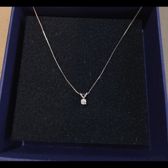 1/7 CT Diamond Solitaire Pendant in 14k White Gold
