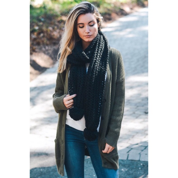 Pom Scarves - Picture 2 of 3