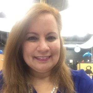 Meet your Posher, Mayra