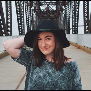 Meet your Posher, Sam