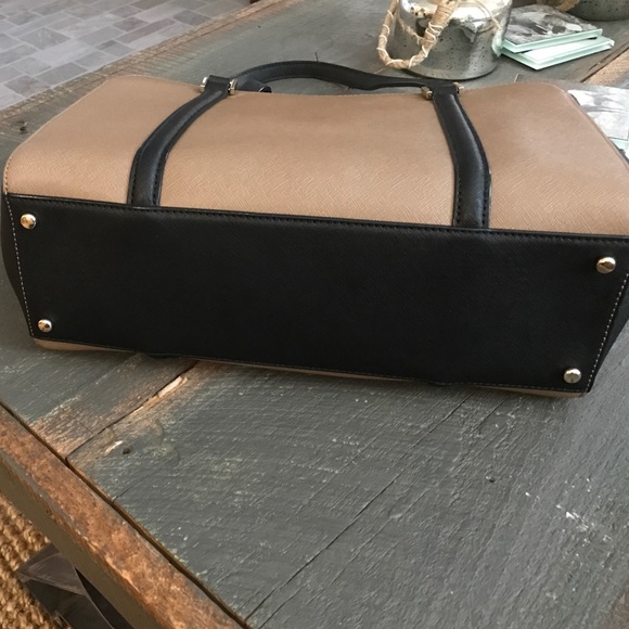 kate spade Handbags - Kate spade purse