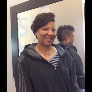 Meet your Posher, Deena