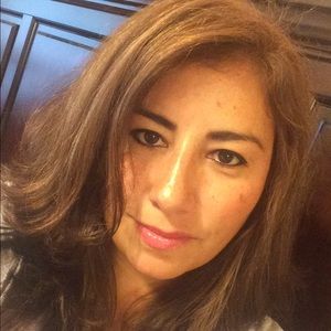 Meet your Posher, Lorena