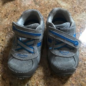 Stride rite 6w shoes