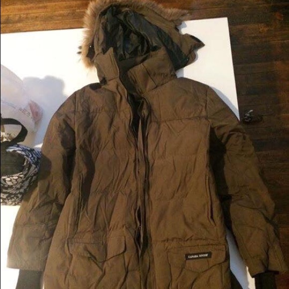 Canada Goose Parka- Brown