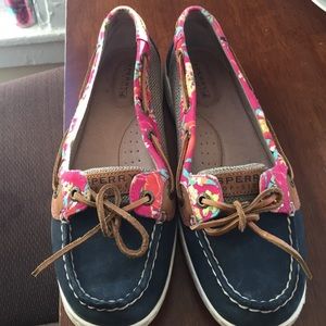 🌺🌼Practically New!!! Women's sperrys size 7