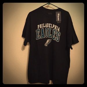 Philadelphia Eagles team shirt.
