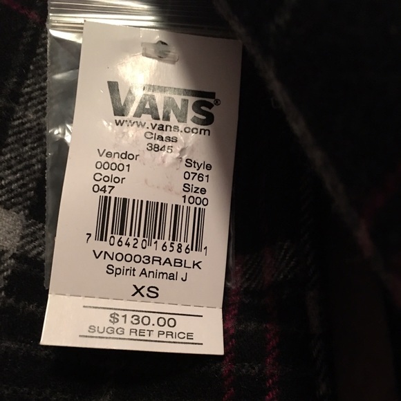 Vans jacket fits like a Small/Med - Picture 4 of 4