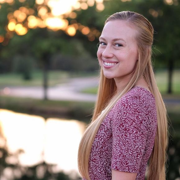 Meet your Posher, Sarah - Picture 1 of 1
