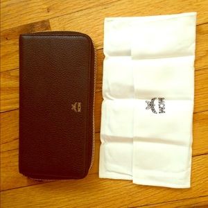MCM WALLET BLACK BRAND NEW WITH DUSTBAG 100%