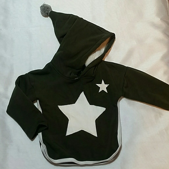 Other - SALE***Dark Green star hoodie. KIDS   :)