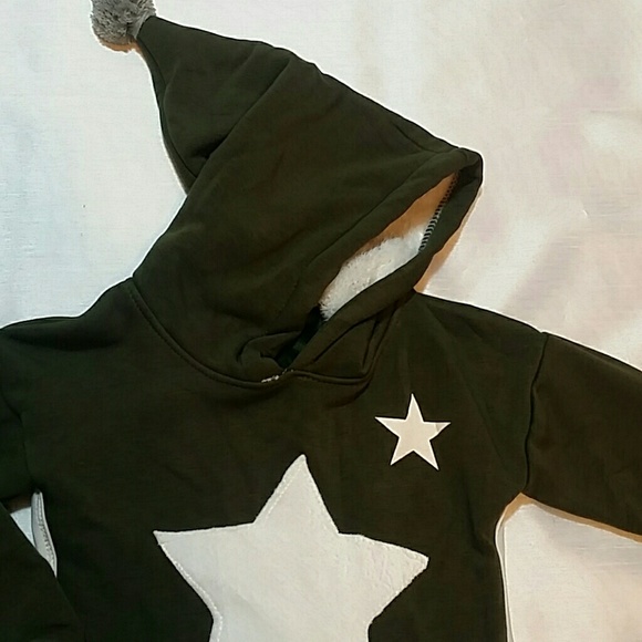 SALE***Dark Green star hoodie. KIDS   :) - Picture 2 of 3