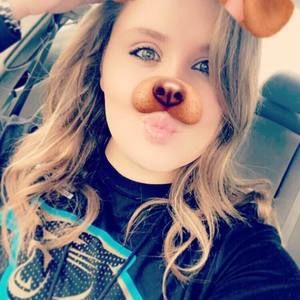 Meet your Posher, Clarissa