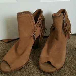 DOLCE VITA FRINGED BOOTS