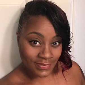 Meet your Posher, Tia