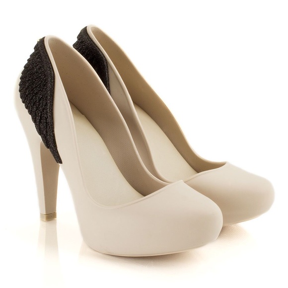 Melissa Incense Wing