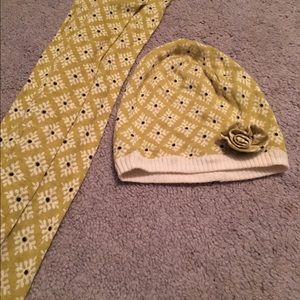 Vera Bradley Hat and Scarf Set