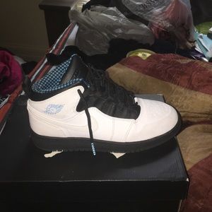 Powder blue Jordan 1!