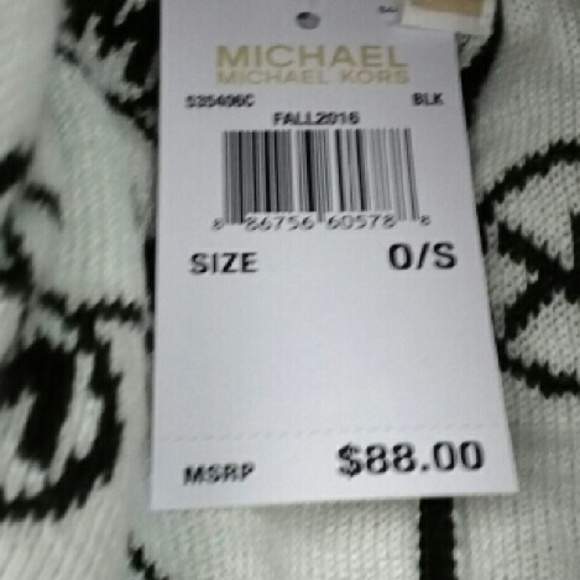 Michael Kors Box set scarf & hat - Picture 2 of 3