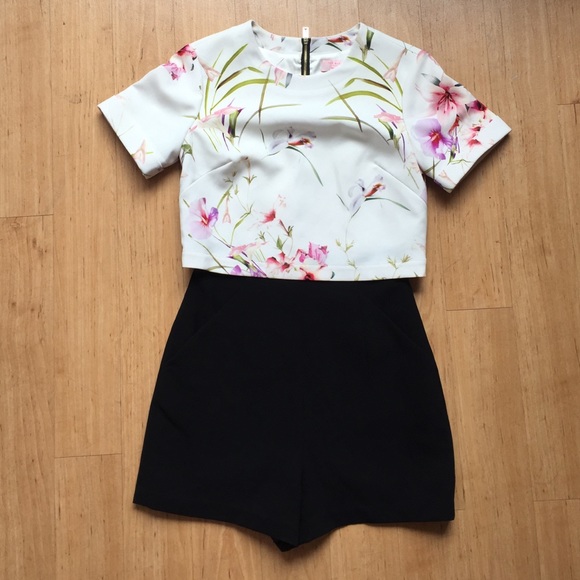 Baker by Ted Baker Other - Ted Baker Flower Jumper