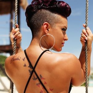 Meet your Posher, Mia