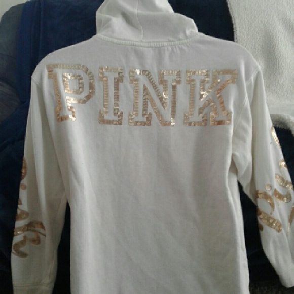 Victoria's Secret  Tops - 🎊Flash Sale 🎊Victoria's Secret bling sweatshirt