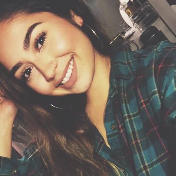 Meet your Posher, Xochitl - Picture 1 of 1