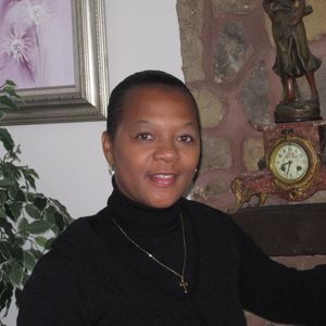 Meet your Posher, Angela