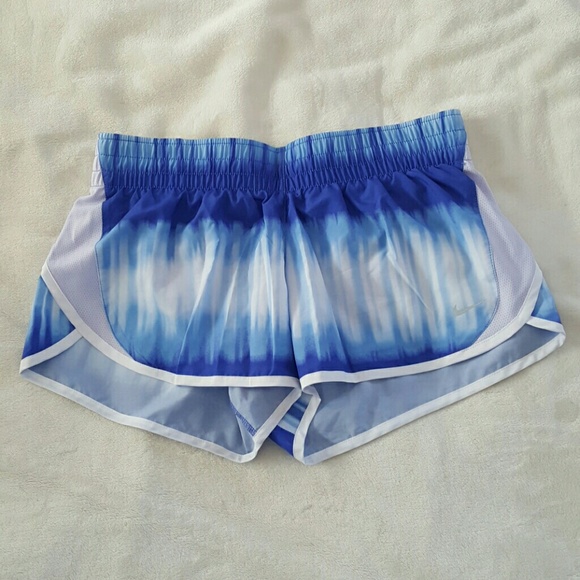 Nike dri-fit short size medium NWOT