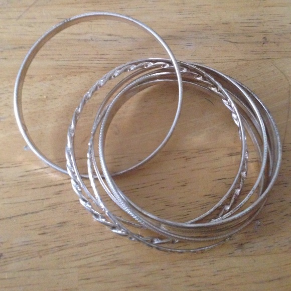 Bangle bracelet - Picture 2 of 3