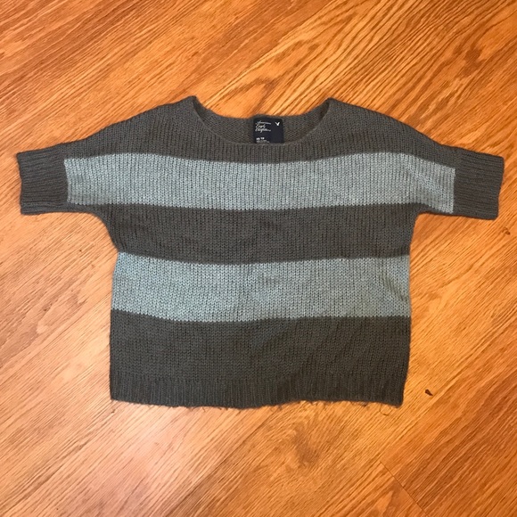 American Eagle Short Sleeved Sweater - Picture 1 of 3
