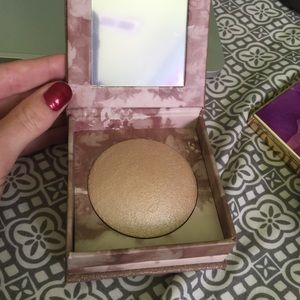 Urban Decay Naked Illuminated Shimmering Powder