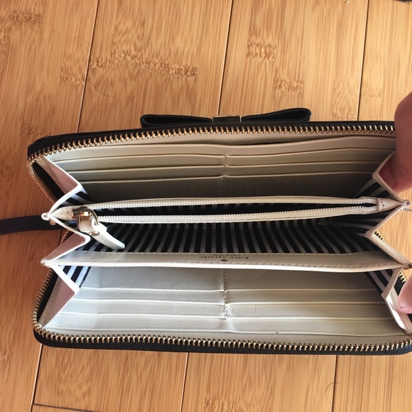 Kate Spade Wallet - Picture 3 of 4