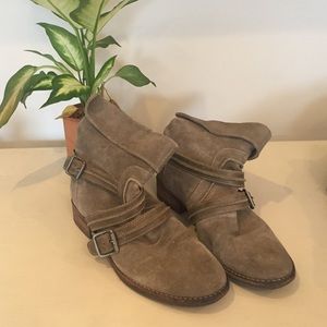 Grey / tan suede boots