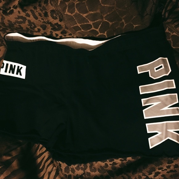 Shorts - Picture 1 of 2